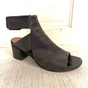 Coclico Leather Slingback Sandals